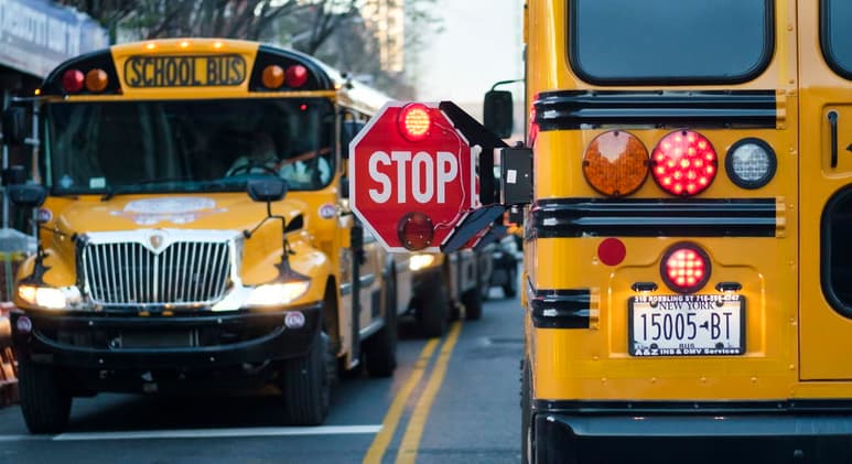 Los estudiantes de sexto, séptimo y octavo grado de las escuelas públicas de Nueva York retomarán las clases presenciales el próximo 25 de febrero, después de varios meses de formación a distancia, forzados por el cierre de los colegios decretado el pasado noviembre. (ARCHIVO)