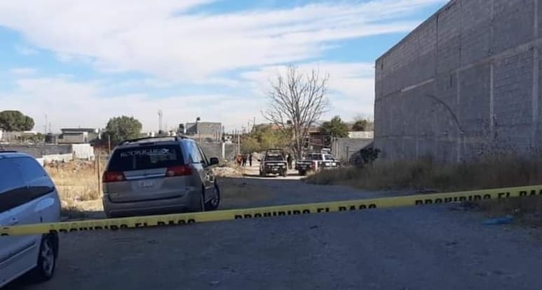 Al lugar acudieron elementos de la Fiscalía General del Estado Estado (FGE), así como de la Policía Municipal de Saltillo.