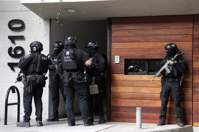 Un poco más de 60 kilogramos de cocaína fueron decomisados este martes en un edificio de un barrio del sur de la Ciudad de México por agentes de distintas corporaciones, informó la Secretaría de Seguridad Ciudadana de la capital. (EL UNIVERSAL)