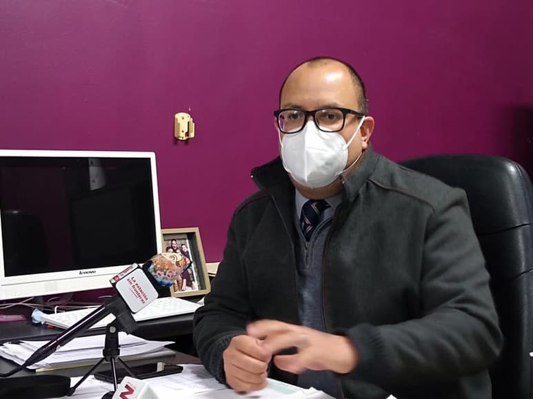 El jefe de la Jurisdicción Sanitaria 01 con sede en Piedras Negras dio a conocer que, la semana pasada recibieron un total de 150 pruebas rápidas para detectar el Coronavirus y las cuales fueron distribuidas, principalmente a la zona rural de la región para su aplicación; por lo que se contempla que esta misma semana comiencen a aplicarlas. (RENÉ ARELLANO)