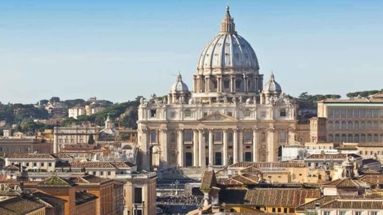 Una fundación pontificia ha reconocido que su difunto fundador recibió acusaciones de abusar sexualmente de una empleada, quien se presentó en 2010 al enterarse de que se estudiaba la beatificación del sacerdote. (ARCHIVO)