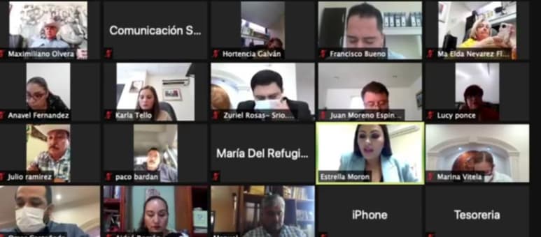 En el Cabildo de Gómez Palacio la fracción del PRI sigue dividida. Este jueves los regidores priistas Francisco Bardán, Aideé Román y Juan Moreno (presidente del PRI local) votaron en contra las modificaciones al gasto público del 2020 mientras que las regidoras, también priistas, Anavel Fernández y Estrella Morón votaron a favor de las mismas. (DIANA GONZÁLEZ)