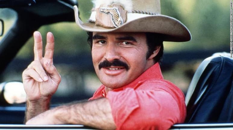 Burt Reynolds finalmente está en su lugar de descanso final, en un emblemático cementerio de Hollywood. (ESpecial)