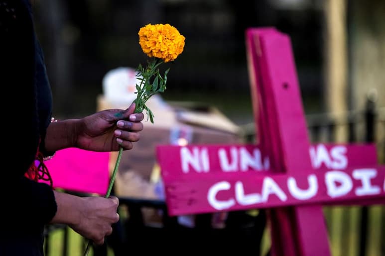 Una joven fue asesinada la noche del miércoles por un hombre, identificado preliminarmente como Mathew Kellen Logan de 26 años y origen estadounidense, un marino de las Fuerzas Armadas de Estados Unidos, quien fue detenido. (ARCHIVO)