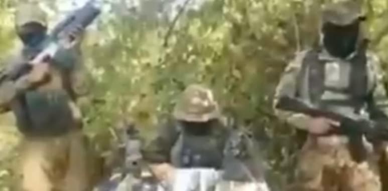 En el material uno de los hombres encapuchados, presunto miembro del CJNG, menciona el 'vinculo' entre 'El Teto' y la senadora de Morena, Gricelda Valencia de la Mora (CAPTURA)