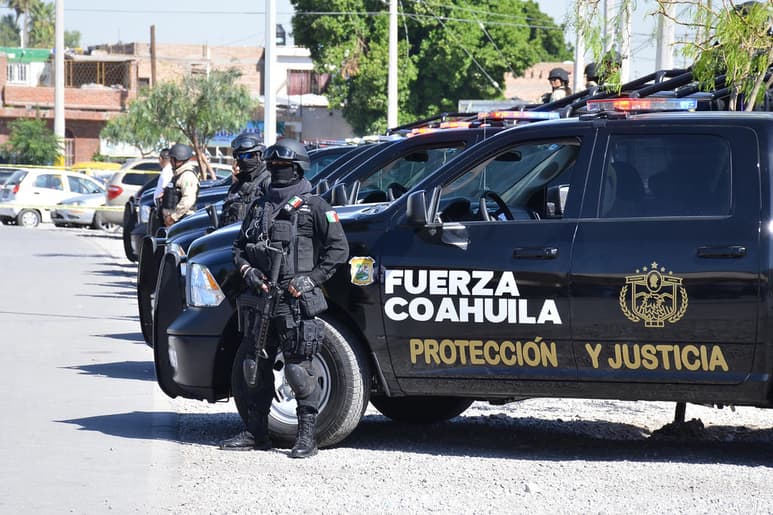 Con la finalidad de continuar fortaleciendo el Gabinete de Seguridad en la región norte de Coahuila, autoridades de los tres niveles de Gobierno sostuvieron una reunión en la que abordaron diversos temas; entre ellos la revisión de los índices delictivos e intercambio de información para mejorar las estrategias en conjunto. (ARCHIVO)