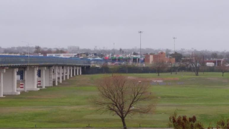 Las autoridades de la Aduana y Protección Fronteriza (CBP por sus siglas en inglés) han pedido a las empresas ferroviarias Union Pacific y Ferromex, de Estados Unidos y México, respectivamente; que cumplan con la implementar a la brevedad la figura del conductor internacional. (RENÉ ARELLANO)