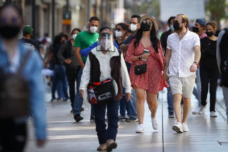 La CDMX alcanzó 24 puntos de los 40 máximos posibles que establecen los indicadores que determinan el semáforo epidemiológico.
