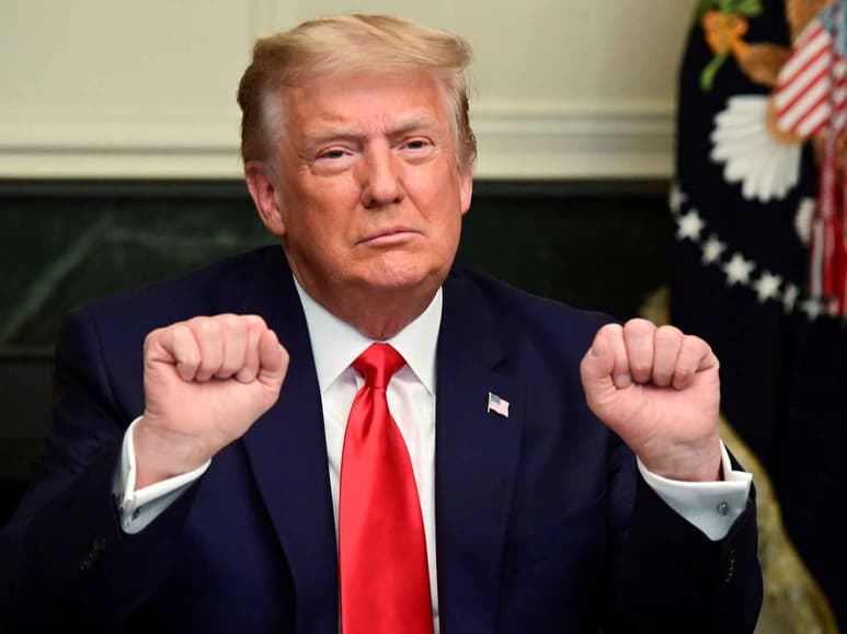 El Senado de EUA aprobó este sábado citar a testigos durante el juicio político ('impeachment') contra el expresidente Donald Trump por el asalto al Capitolio el 6 de enero, un movimiento inesperado que podría alargar y cambiar el rumbo de este procedimiento.
(ARCHIVO)