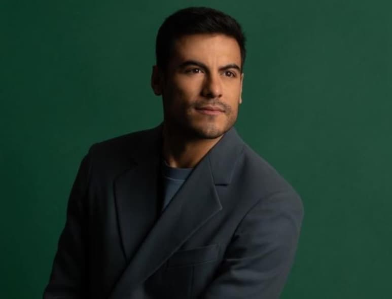 Para el director Jaime Matarredona es un orgullo el haber formado parte de la historia de un artista como Carlos Rivera, porque de cierta manera el dirigirlo le dio al cantante más herramientas para estar en un escenario, justo cuando su carrera apenas comenzaba y no era la superestrella que es hoy. (Especial)