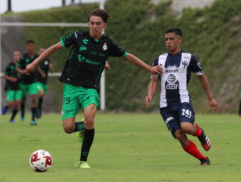 Desde temprana edad, los jugadores de ambos clubes, ya palpan la gran rivalidad regional que tienen desde años atrás. (Especial)