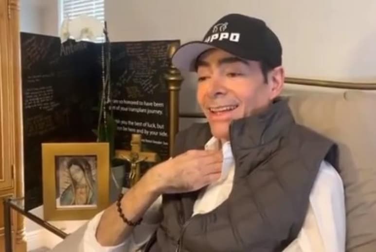 Luego de siete meses hospitalizado en Miami, Florida, el actor mexicano Toño Mauri por fin fue dado de alta tras recibir un doble trasplante de pulmón a consecuencia de las complicaciones del COVID-19. (Instagram)