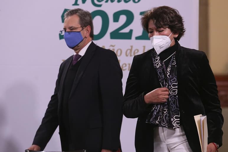 Gómez (d) subrayó que el regreso requerirá garantizar condiciones de limpieza y salubridad.