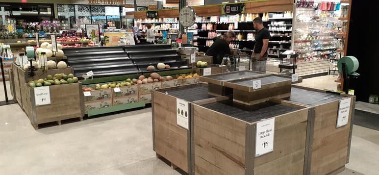 Texas es uno de varios estados que no incluyeron a numerosos trabajadores esenciales, entre ellos los empleados de tiendas de comestibles y supermercados, en la segunda fase de vacunaciones, dando prioridad a los mayores de 65 años y a las personas con condiciones médicas crónicas.
(ARCHIVO)