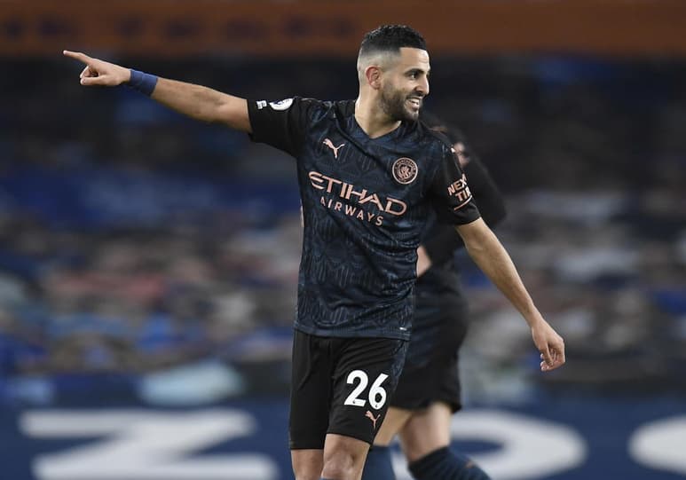 Un golazo de Riyad Mahrez rompió el empate entre Everton y Manchester City (1-3) que eleva a diecisiete la racha de victorias consecutivas de los de Pep Guardiola, que eleva a diez puntos su ventaja en el liderato y acelera hacia el título de la Premier. (ESPECIAL)