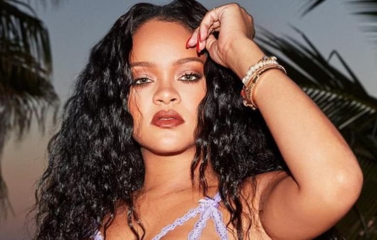 Desde hace unos días, la cantante de 32 años se ha visto inmersa en la polémica entre la comunidad de la India por sus comentarios sobre las protestas agrícolas (@BADGALRIRI)