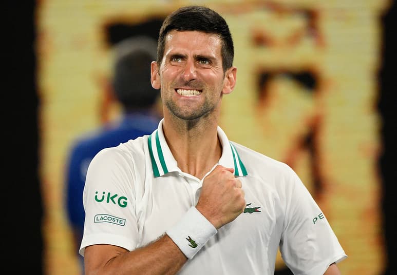 No tuvo problemas el serbio para despachar a su rival en la semifinal y ahora está listo para buscar su novena corona en Australia. (AP)
