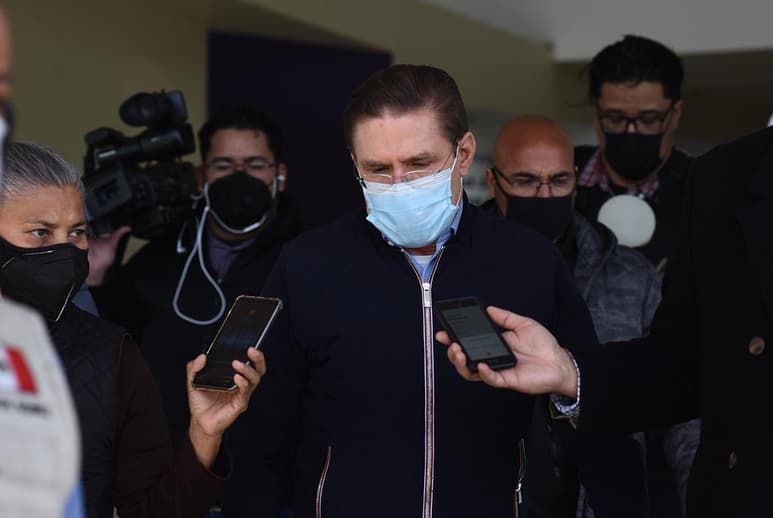 El gobernador de Durango reiteró que pese a que hay médicos que no atienden casos COVID, corren riesgos.