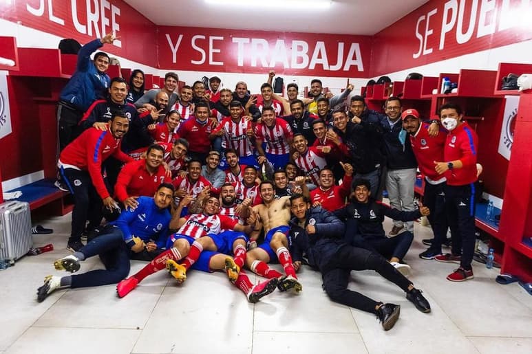 A través de un comunicado de prensa, el equipo potosino expresó su postura en cuanto a los hechos del jueves por la noche en el Estadio Alfonso Lastras, donde Santos Laguna argumentó actos de racismo en contra del defensa ecuatoriano Félix Torres Caicedo. (ESPECIAL)
