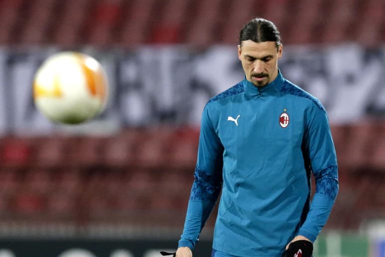 Ahora Zlatan Ibrahimovic, delantero del Milan de Italia, fue atacado con insultos de indole discriminatorio en un juego de la Europa League. (EFE)