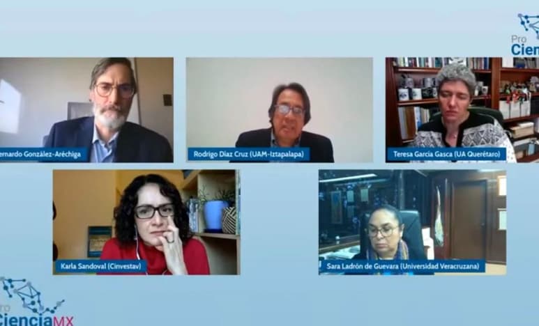Sara Ladrón de Guevara, rectora de la Universidad Veracruzana, dijo la propuesta de Ley no considera en ningún sentido a las universidades públicas del país, lo que la convierte en una iniciativa 'centralista, ciega de las diversidades regionales'.
(ESPECIAL)