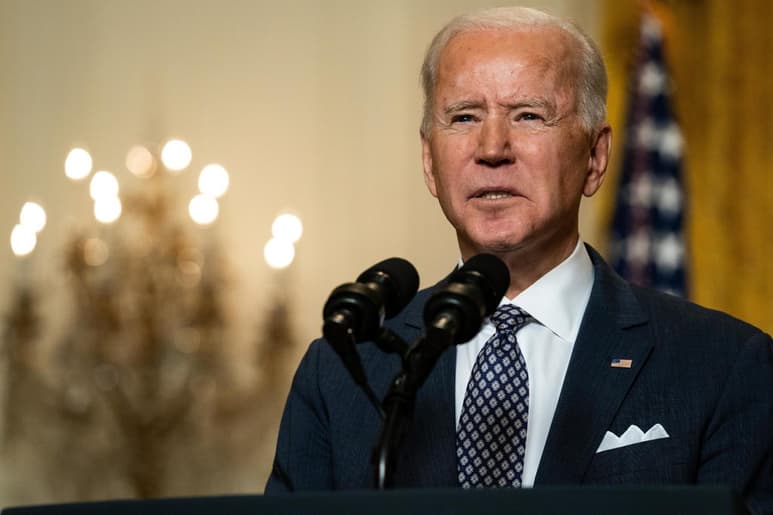 Organizaciones comunitarias venezolanas en EUA expresaron este viernes su preocupación por la 'falta de pronunciamiento' del Gobierno de Joe Biden sobre lo que piensa hacer con los miles de venezolanos sin estatus legal que hay dentro del país o están en la frontera a la espera de poder entrar. (ESPECIAL)
