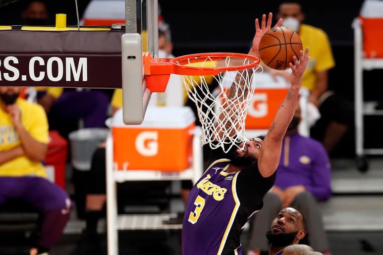 El pívot Anthony Davis se perderá cuatro semanas con Los Angeles Lakers por una lesión muscular en el gemelo de su pierna derecha. (ARCHIVO)