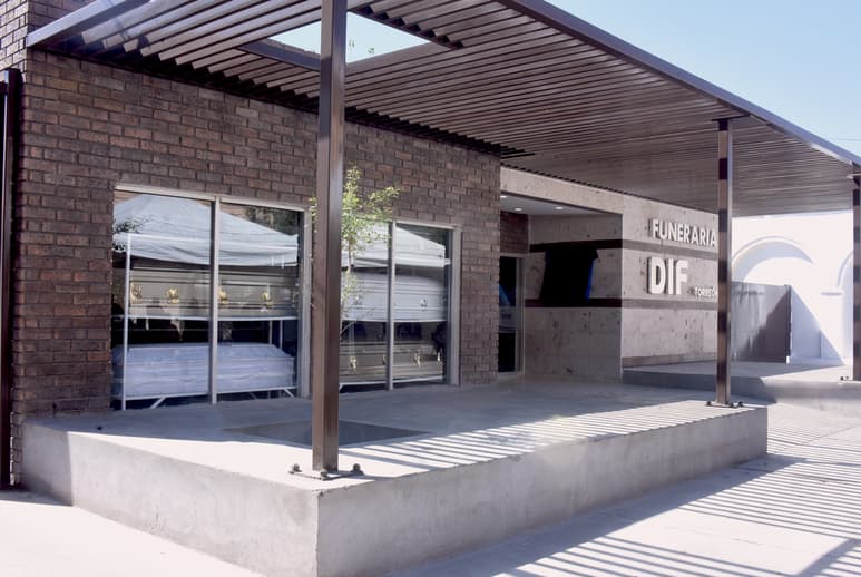 Ayer se inauguraron formalmente las obras de remodelación de la funeraria del Sistema DIF Torreón.