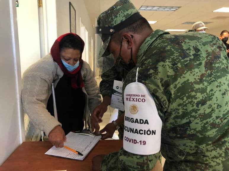 Al día de ayer se había logrado una aplicación del 78 por ciento de las dosis de la vacuna AstraZeneca en La Laguna de Durango. (EL SIGLO DE TORREÓN)