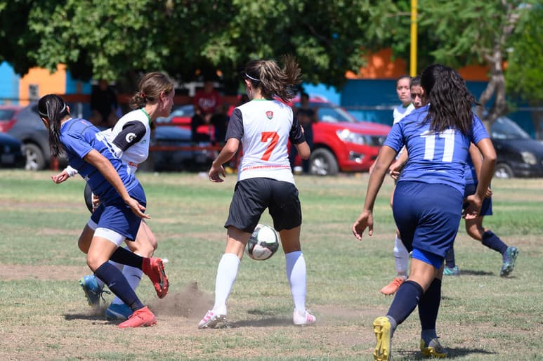 La Liga Activo Estudiantil de Futbol Soccer Femenil, ya prepara el arranque de sus torneos en las categorías Libre e Interpreparatorias, así como la de Secundaria. (Especial)