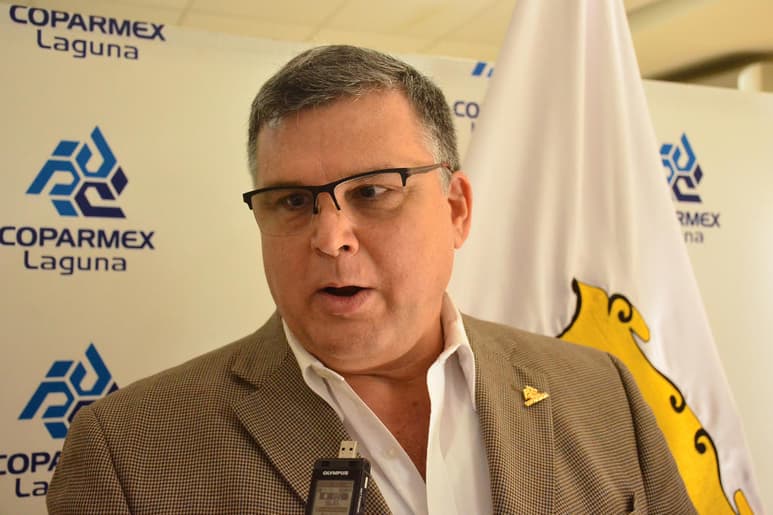Fernando Menéndez Cuéllar, presidente de la Coparmex Laguna, señaló que los centros empresariales de todo el país han enviado cartas a legisladores federales. (ARCHIVO)