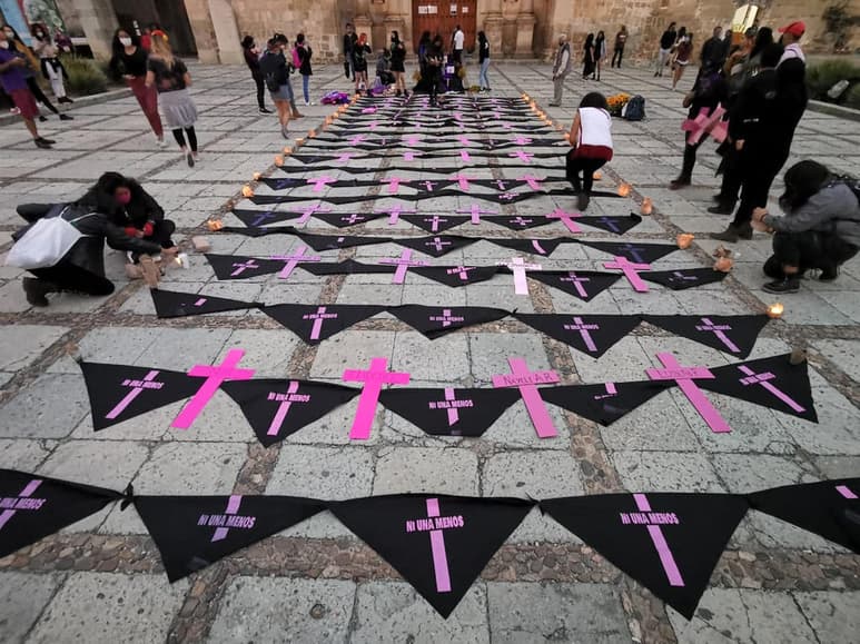  La Coordinación General del Consejo Estatal de Seguridad Pública que preside Ricardo Jenny del Rincón dio a conocer que en la última década han sido asesinadas cerca de 800 mujeres, de las cuales, se estima que por lo menos setenta de ellas han sido menores de edad. (ARCHIVO)