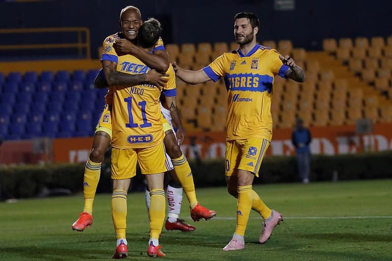 El uruguayo Nicolás López convirtió este domingo un par de goles para liderar el ataque de los Tigres UANL en su triunfo por 3-2 sobre el Tijuana en el Clausura del fútbol mexicano. (EFE)