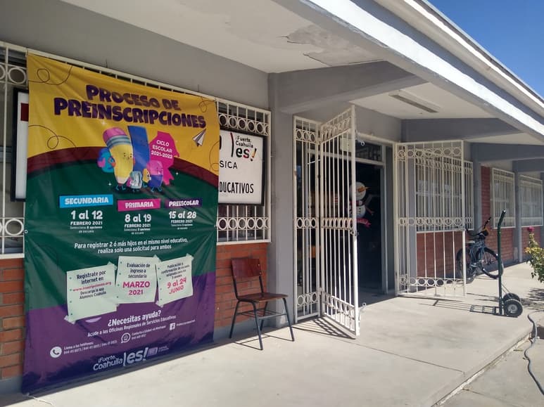 En las oficinas hay un módulo para el registro de preinscripción, pero los padres lo hacen desde su casa. (EL SIGLO DE TORREÓN)