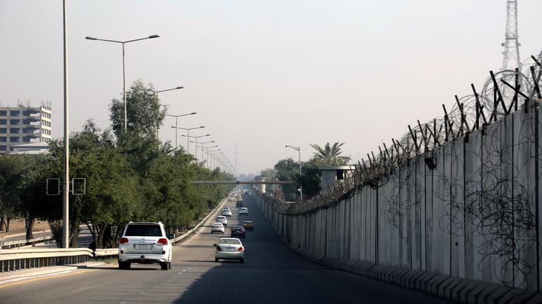 Dos cohetes de tipo Katiusha impactaron este lunes en los alrededores de la embajada de Estados Unidos en Bagdad y un tercero en un barrio cercano sin causar heridos, después de que la semana pasada un ataque similar contra intereses estadounidenses en el norte del país dejara al menos un muerto y varios lesionados. (ARCHIVO)