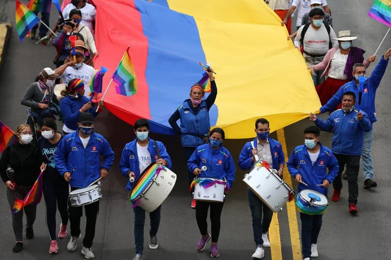 Cientos de manifestantes, muchos de los cuales caminaron casi una semana desde el sur de Ecuador, llegaron el martes a Quito para exigir un recuento generalizado de votos aduciendo presuntas irregularidades que habrían perjudicado al candidato presidencial, Yaku Pérez, del partido indígena Pachakutik. (EFE)