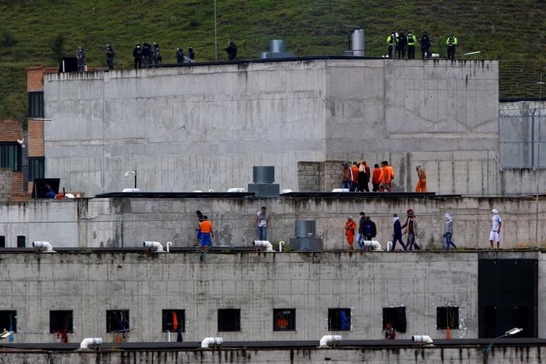 El número de muertos en los motines que se registraron este martes en Ecuador ha ascendido a 62 personas, informó en una rueda de prensa el jefe de prisiones, Edmundo Moncayo. (EFE)
