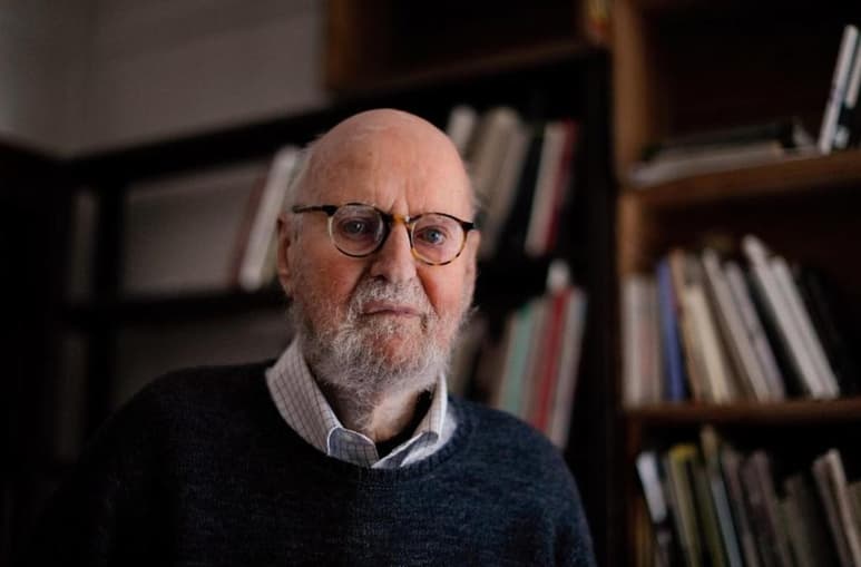 El poeta estadounidense Lawrence Ferlinghetti, propietario de la librería de San Francisco en que se considera que se forjó la generación 'Beat' en la década de 1950, falleció este lunes a los 101 años de edad, informó este martes la familia. (EFE)