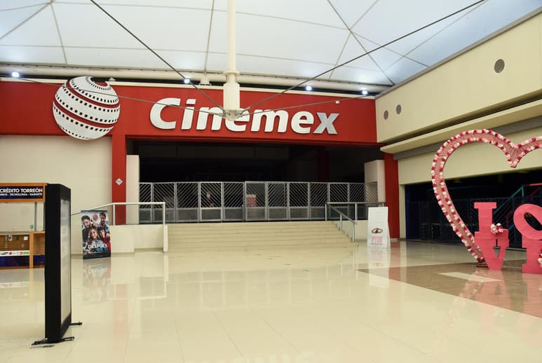 La empresa dedicada a la exhibición cinematográfica, Cinemex, cerró la venta de boletos en línea, por lo que ahora no se pueden conseguir boletos para sus complejos (JESÚS GALINDO)