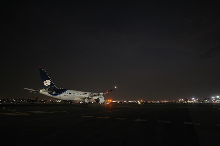 Grupo Aeroméxico informó que cumplió con los requisitos necesarios para obtener el tramo final del financiamiento conocido como DIP Financing por 625 millones de dólares. (ARCHIVO)