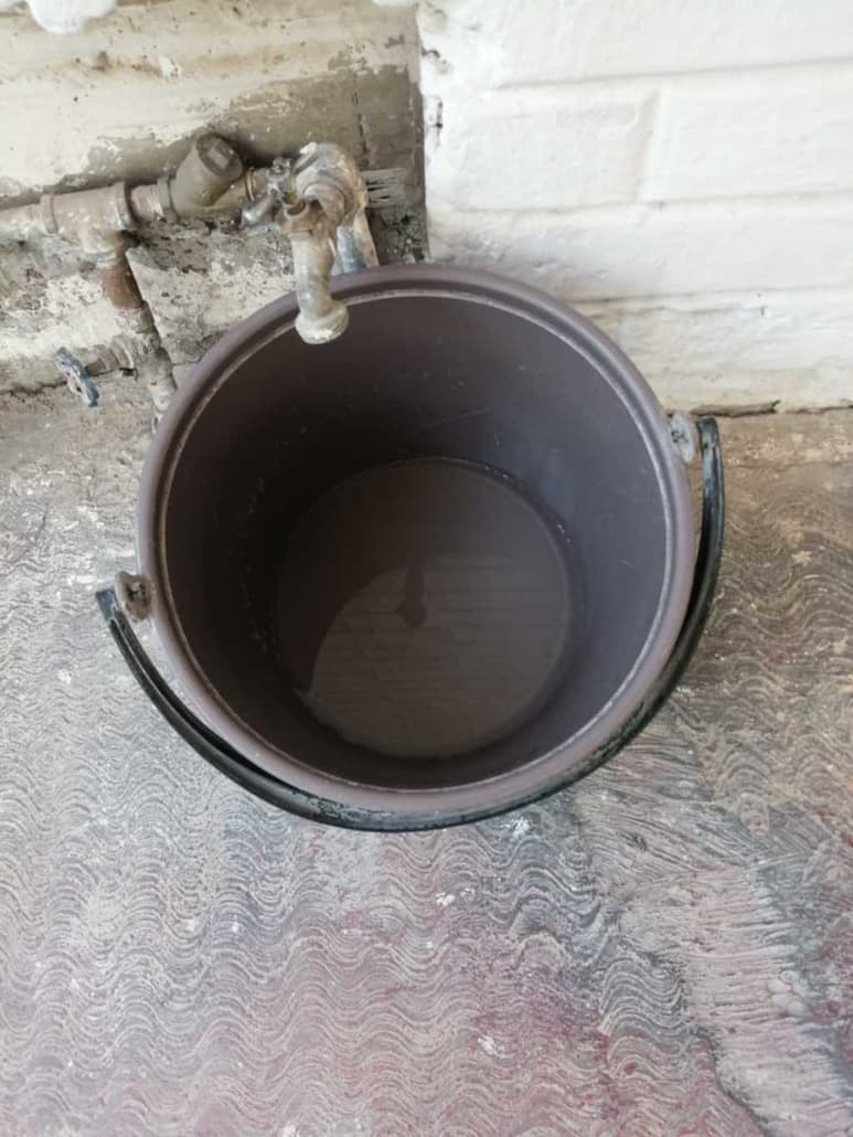 Persisten quejas por la baja, y a veces hasta nula, presión de agua en colonias de Lerdo.