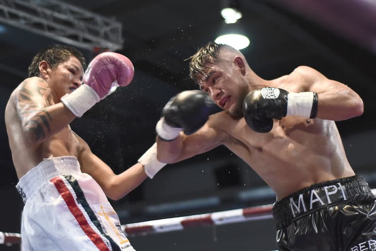 A lo largo de su carrera como profesional, Josué (der) ha tenido grandes confrontaciones, al grado de clasificarse en los rankings de varios organismos mundiales, con la intención de buscar una oportunidad de título. (ARCHIVO)