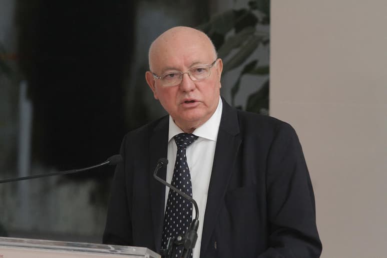 La Comisión de Vigilancia de la Cámara Baja tiene listo el formato de la reunión-comparecencia con el auditor Superior de la Federación (ASF), David Colmenares, y con otros tres auditores especiales el próximo lunes 1 de marzo al mediodía, donde tendrán que explicar la 'pifia' en la estimación de sobrecostos por la no construcción del aeropuerto en Texcoco.
(ARCHIVO)