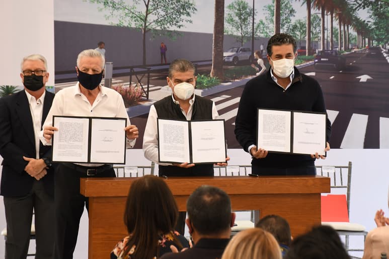 Representantes de colonos del Campestre La Rosita destacaron la voluntad de los dos gobiernos para involucrarse en estas obras. (EL SIGLO DE TORREÓN/FERNANDO COMPEÁN)