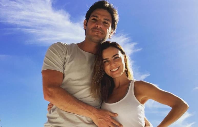 Mariana Torres, protagonista de la nueva telenovela de Televisa, Fuego ardiente, anunció su compromiso con el empresario Jonathan Nienow después de tres años de noviazgo. (ESPECIAL)