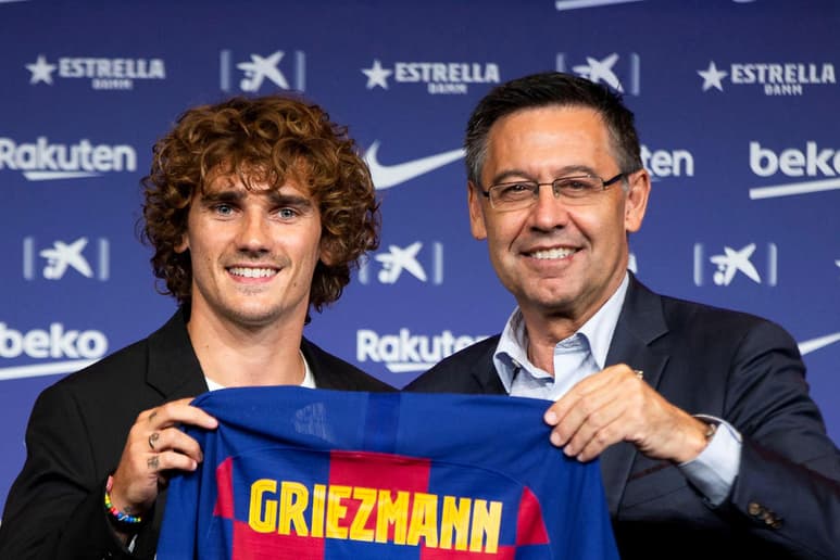 El expresidente del FC Barcelona Josep Maria Bartomeu y su mano derecha Jaume Masferrer pasarán la noche en el calabozo de la comisaría, mientras que el director general Óscar Grau y el jefe de los servicios jurídicos del club, Roman Gómez-Ponti han quedado en libertad, pese a que los cuatro se han acogido a su derecho a no declarar. (ARCHIVO)