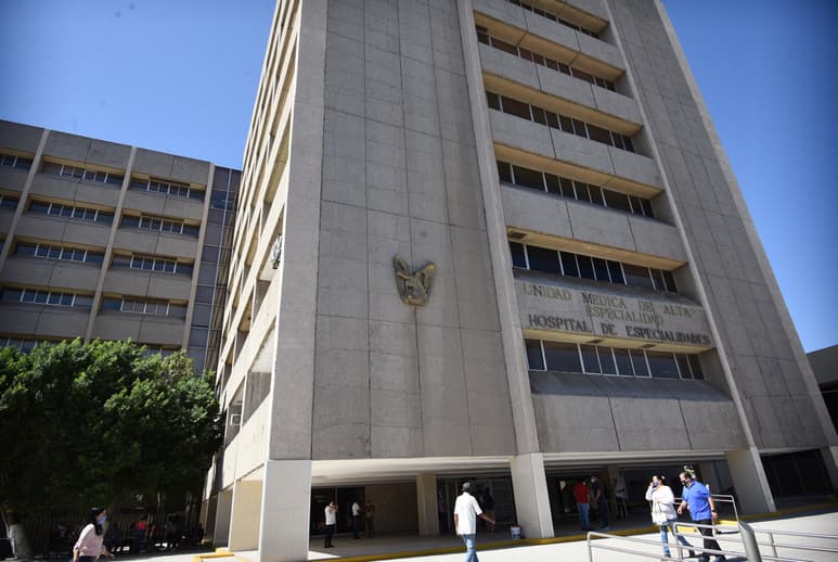 La Clínica 71 del IMSS cuenta con una capacidad de 157 camas COVID y están ocupadas 18. (ARCHIVO)