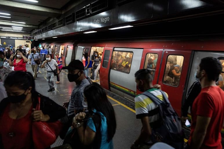 El ministro de Transporte indicó que esta nueva modalidad de pago había arrancado con 'éxito'. (ARCHIVO)
