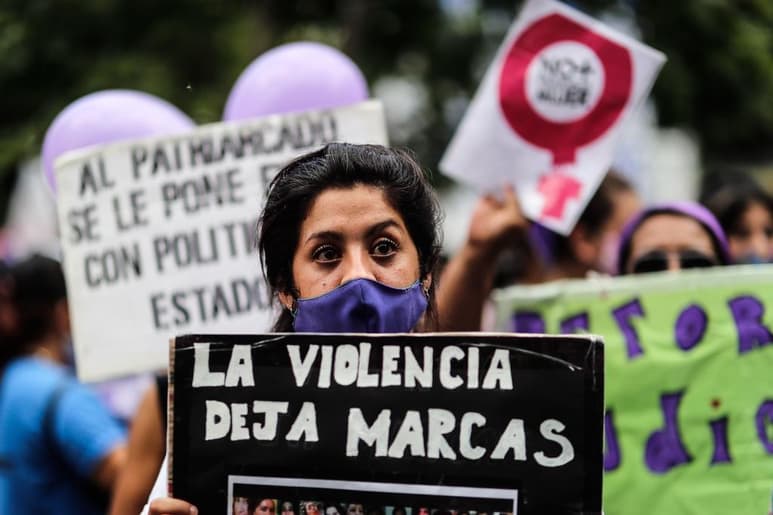 El Gobierno argentino anunció este martes la construcción de los 14 primeros centros territoriales integrales de políticas de género y diversidad, como parte del plan nacional contra las violencias de género. (ARCHIVO)