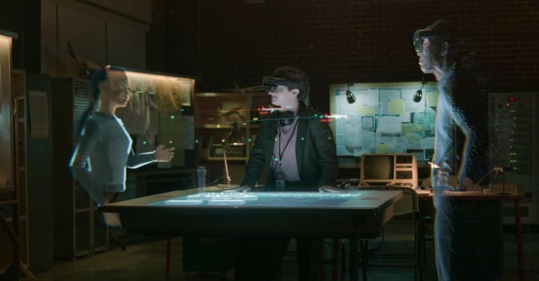 La multinacional estadounidense Microsoft presentó este martes Mesh, su propia plataforma de realidad aumentada, que permite que personas que están en lugares distintos se encuentren virtualmente en forma de un holograma con su aspecto físico. (ESPECIAL)